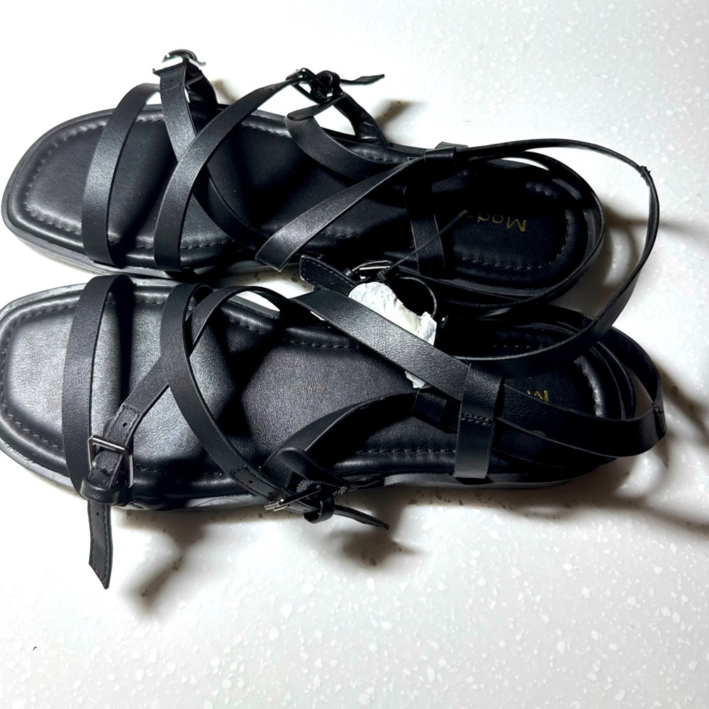 Modatope Women's Black Flat Strappy Fashion Comfortable Sandals-Size 8.5